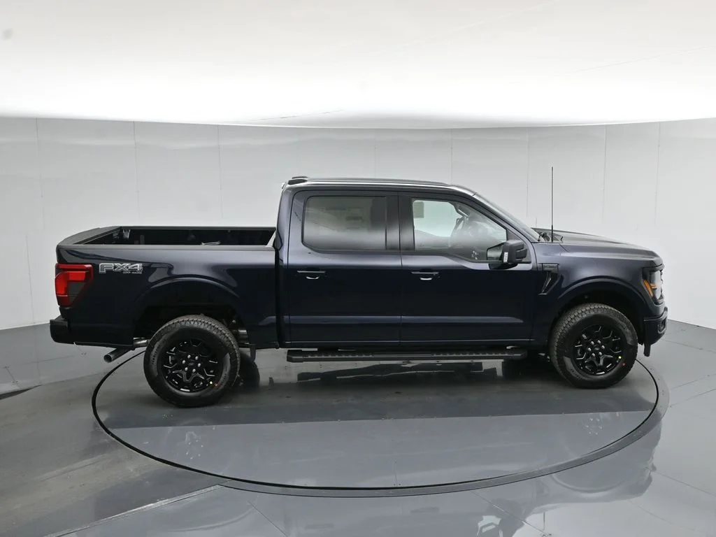 New 2026 Blue Ford XLT image 37