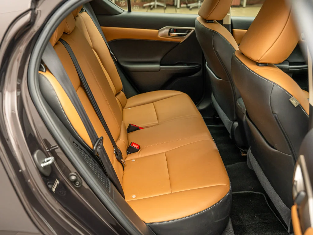 Used 2014 Pearl Lexus 200h image 43
