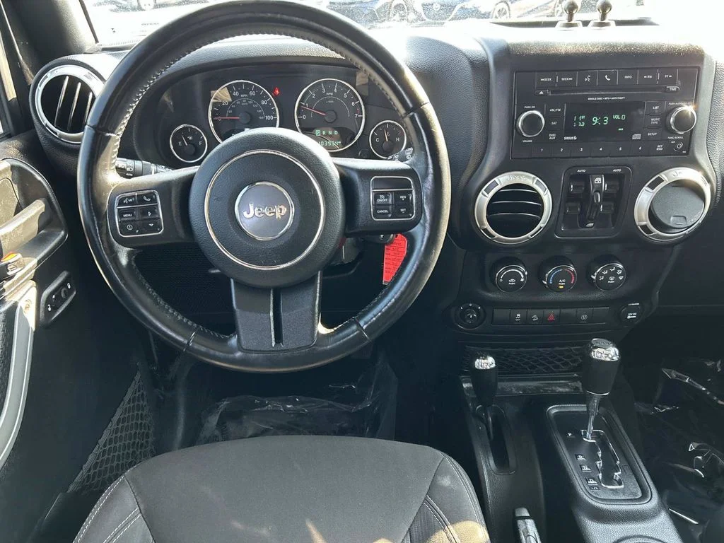 Used 2018 Black Jeep Unlimited Rubicon image 16
