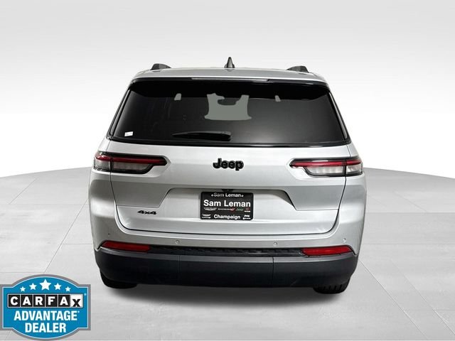 Used 2023 Silver Jeep Altitude image 6