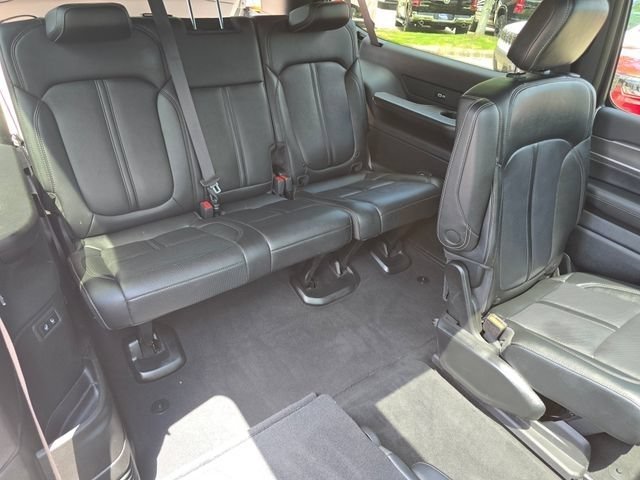 Used 2025 Diamond Black Crystal Pearlcoat Jeep Series II image 34
