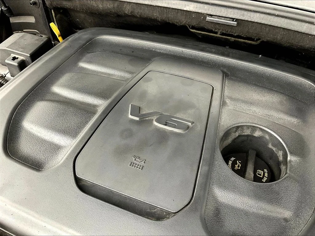 Used 2020 Billet Silver Metallic Jeep Limited image 31