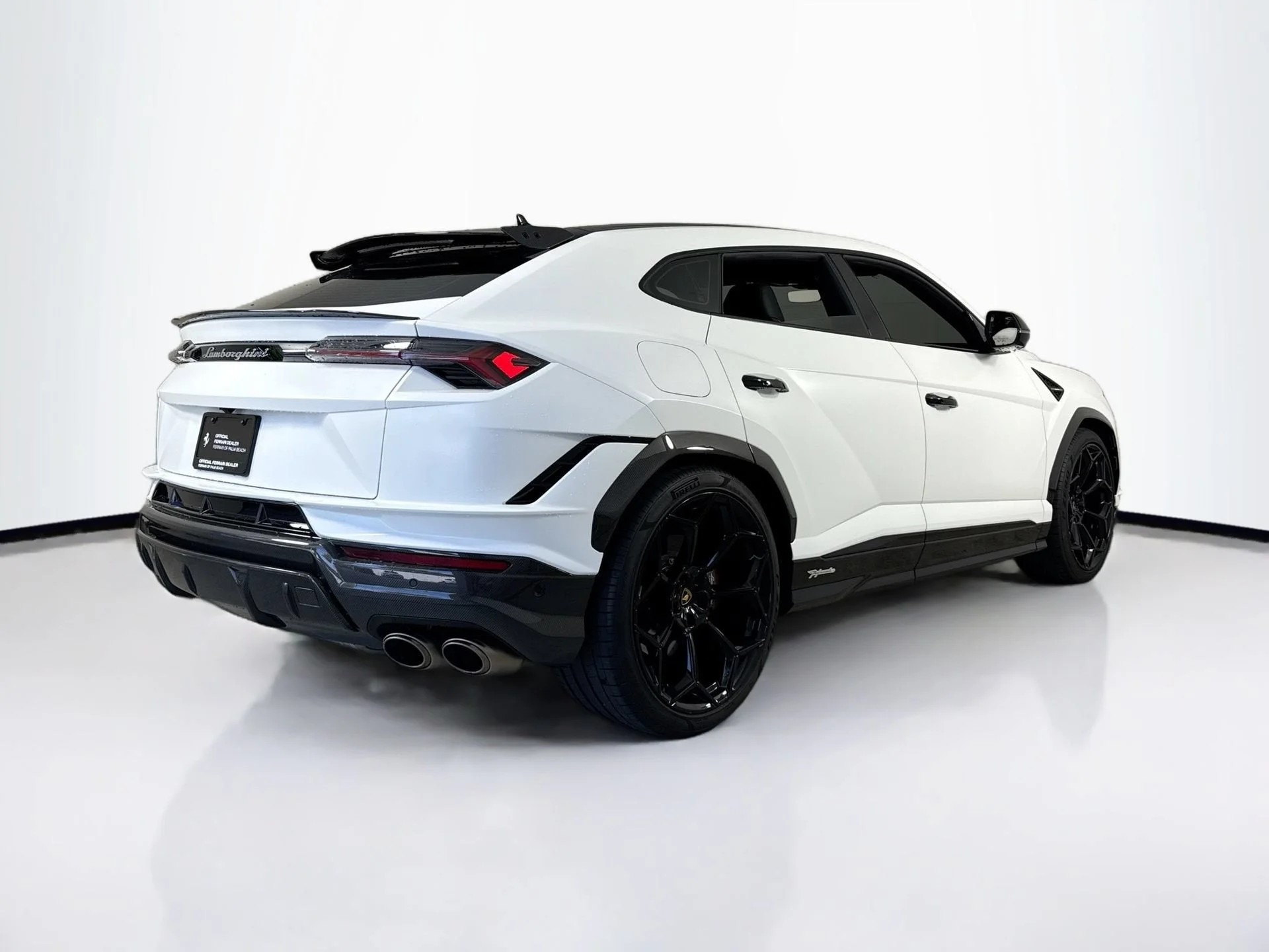 Used 2024 Bianco Monocerus Metallic Lamborghini Performante image 7