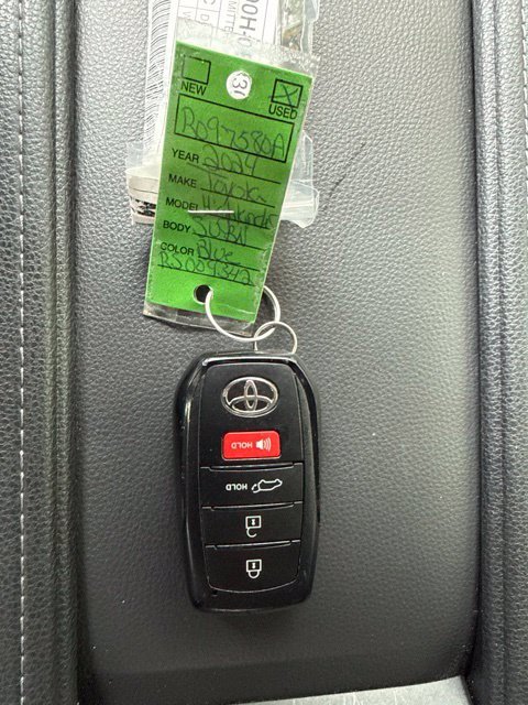 Used 2024 White Toyota XLE image 27