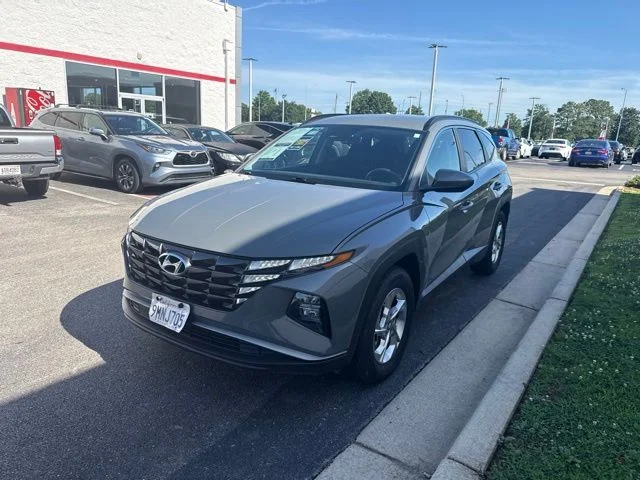 Used 2024 Gray Hyundai SEL image 3