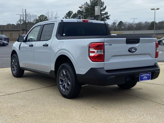 New 2026 Space White Metallic Ford XLT image 4