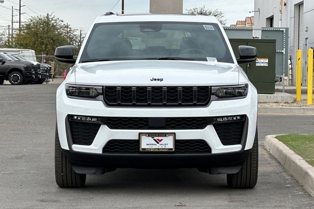 New 2026 Bright White Clear-Coat Exterior Paint Jeep Limited image 8