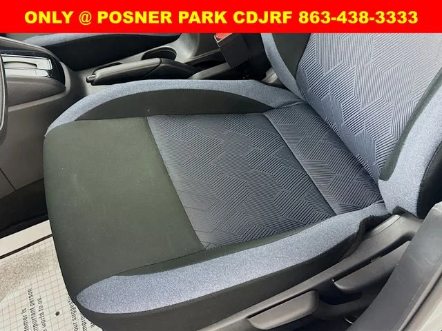 Used 2025 Silver Nissan 1.6 SV image 17