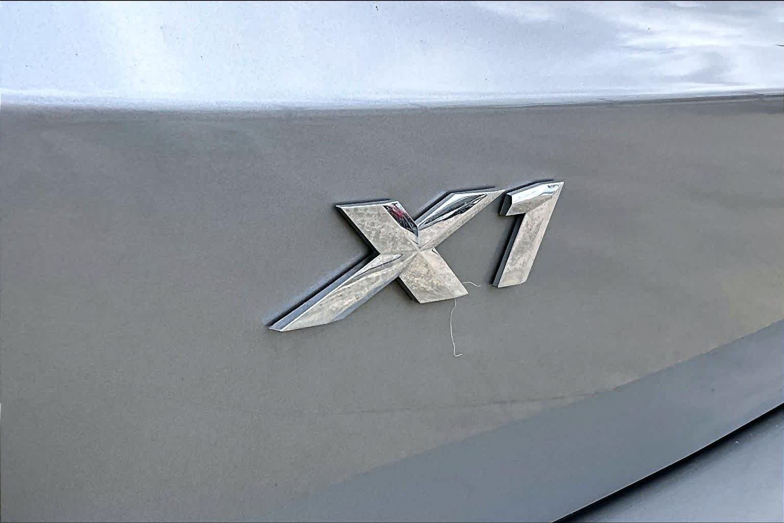 Used 2023 Space Silver Metallic BMW xDrive28i image 29