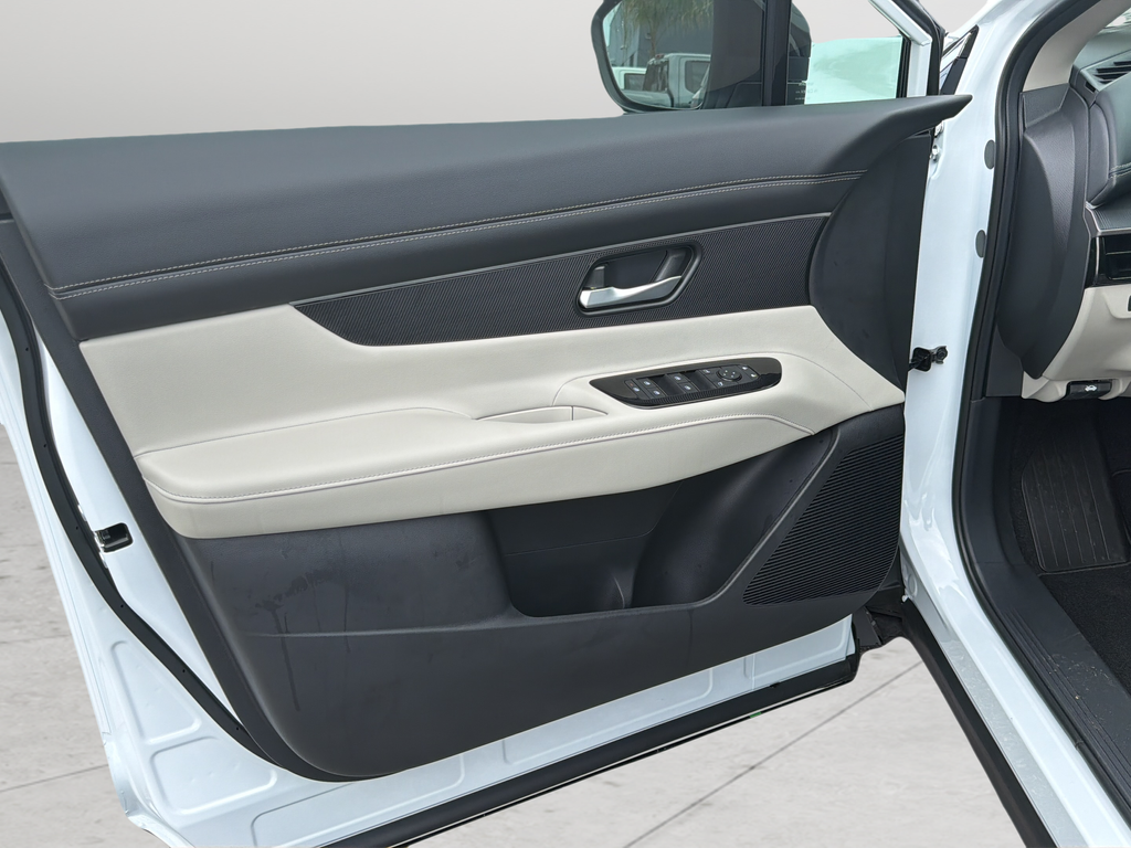 New 2026 White Nissan SV image 19