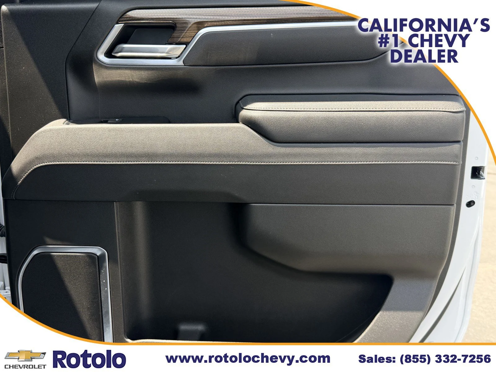 Used 2025 Summit White Chevrolet LT image 11
