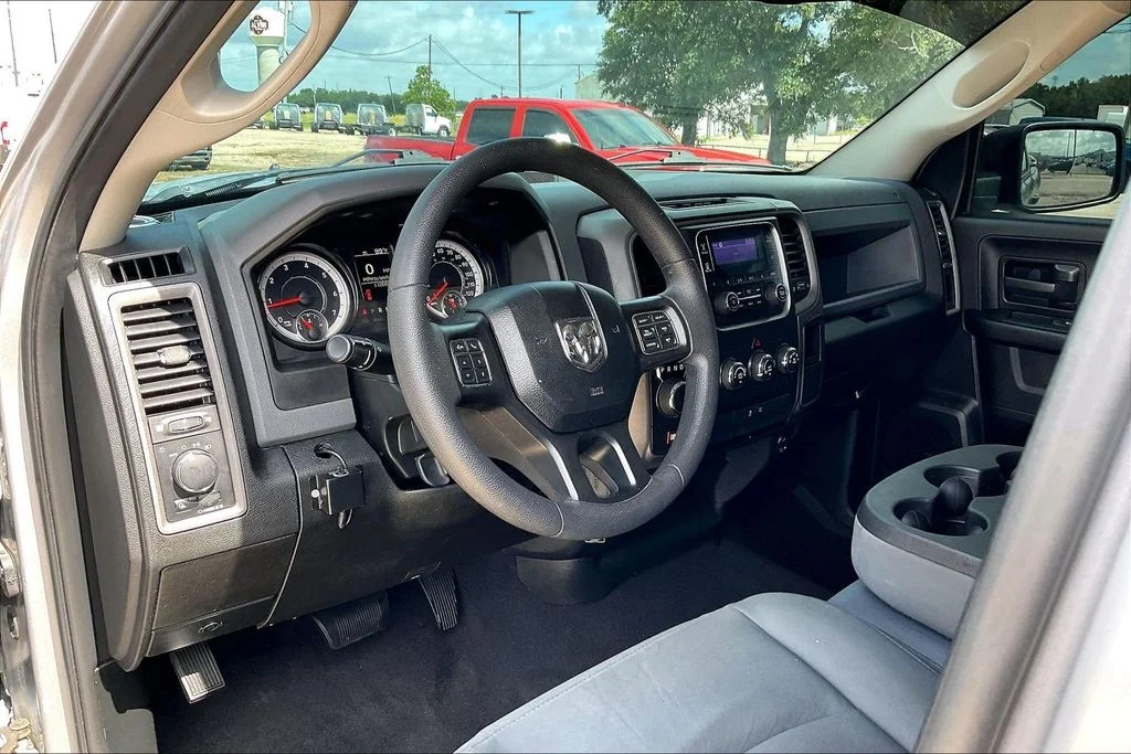 Used 2020 Silver Ram Tradesman image 12