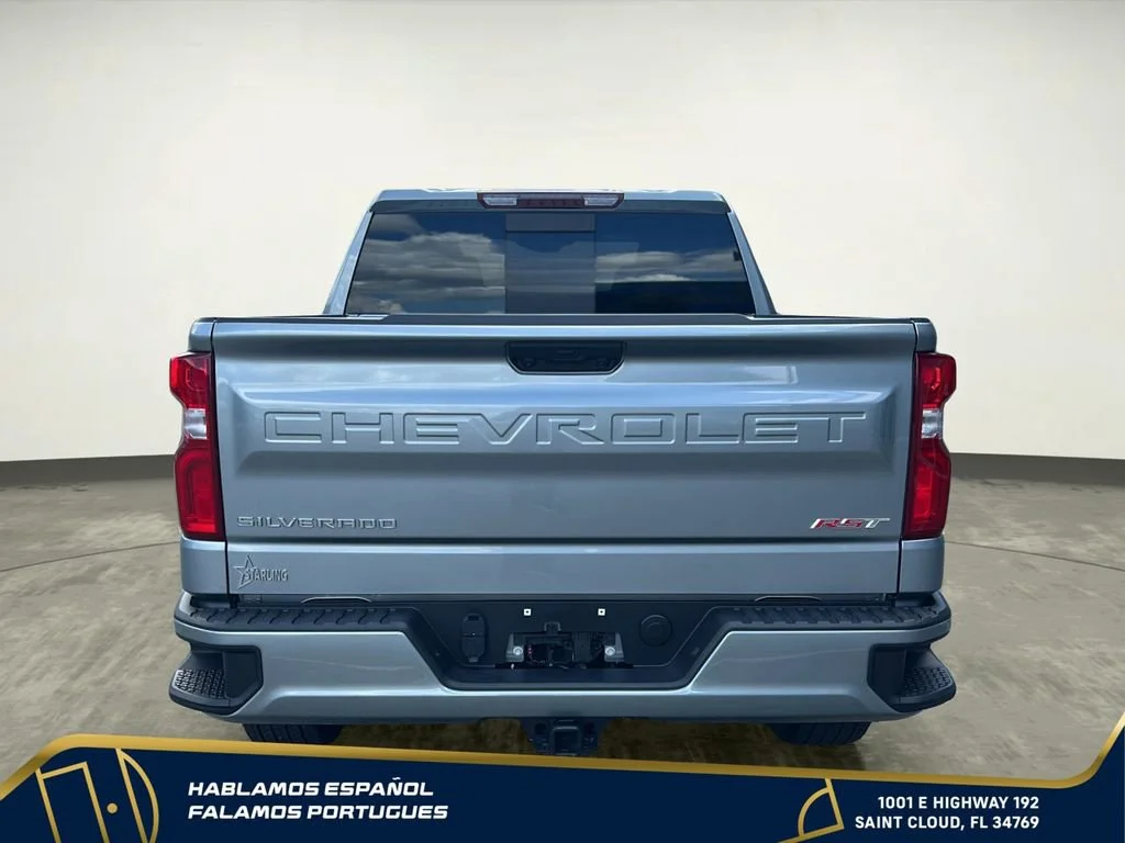 Used 2025 Sterling Gray Metallic Chevrolet RST image 5