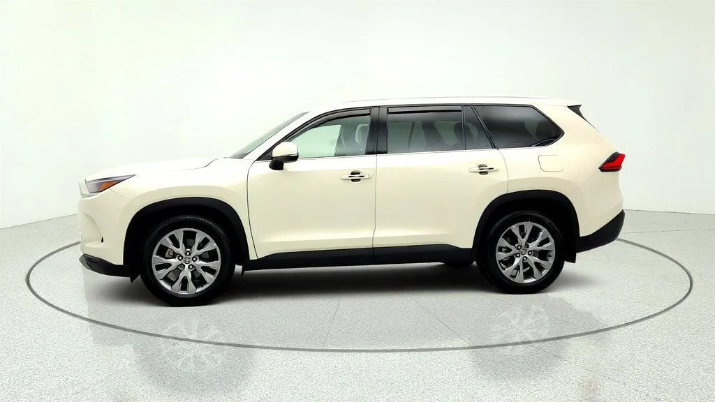 Used 2024 Wind Chill Pearl Toyota Limited AWD image 8