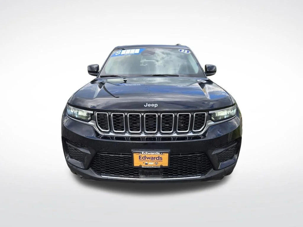 Used 2023 Black Jeep Laredo image 8