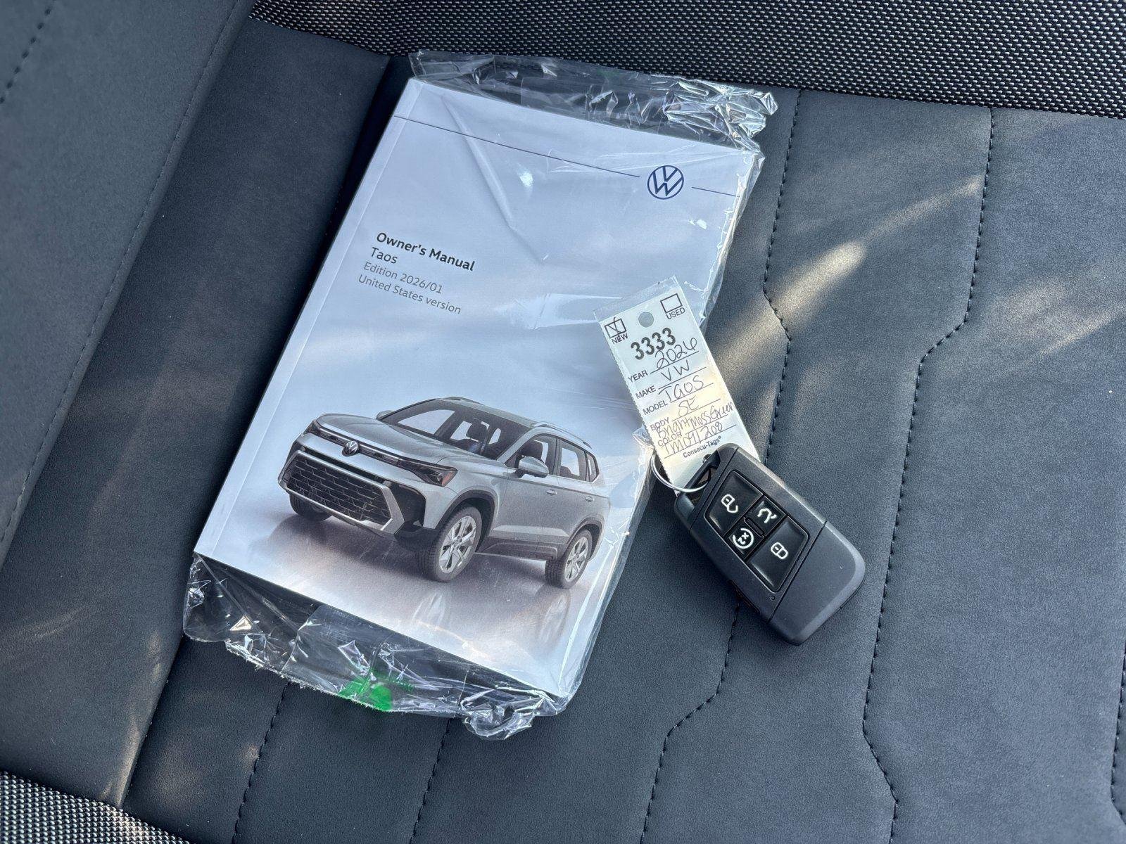 New 2026 Bright Moss Green Metallic Volkswagen SE image 41