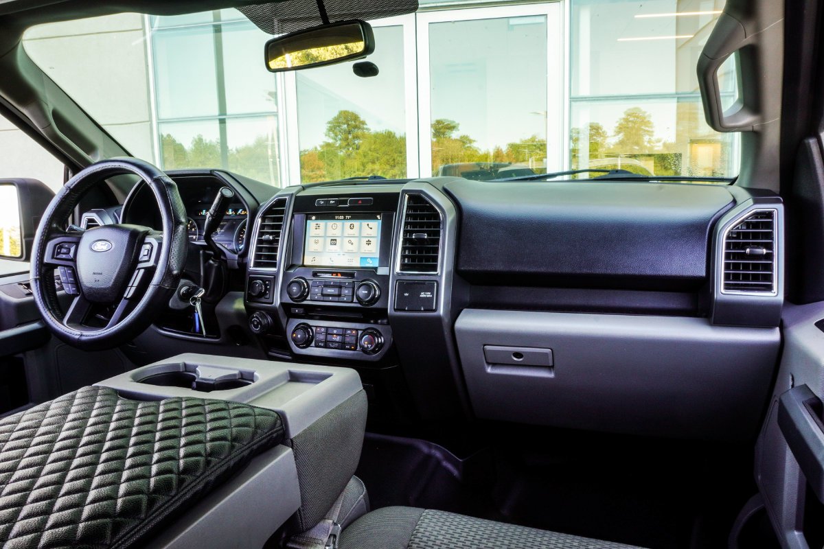 Used 2016 Gray Ford XLT image 19