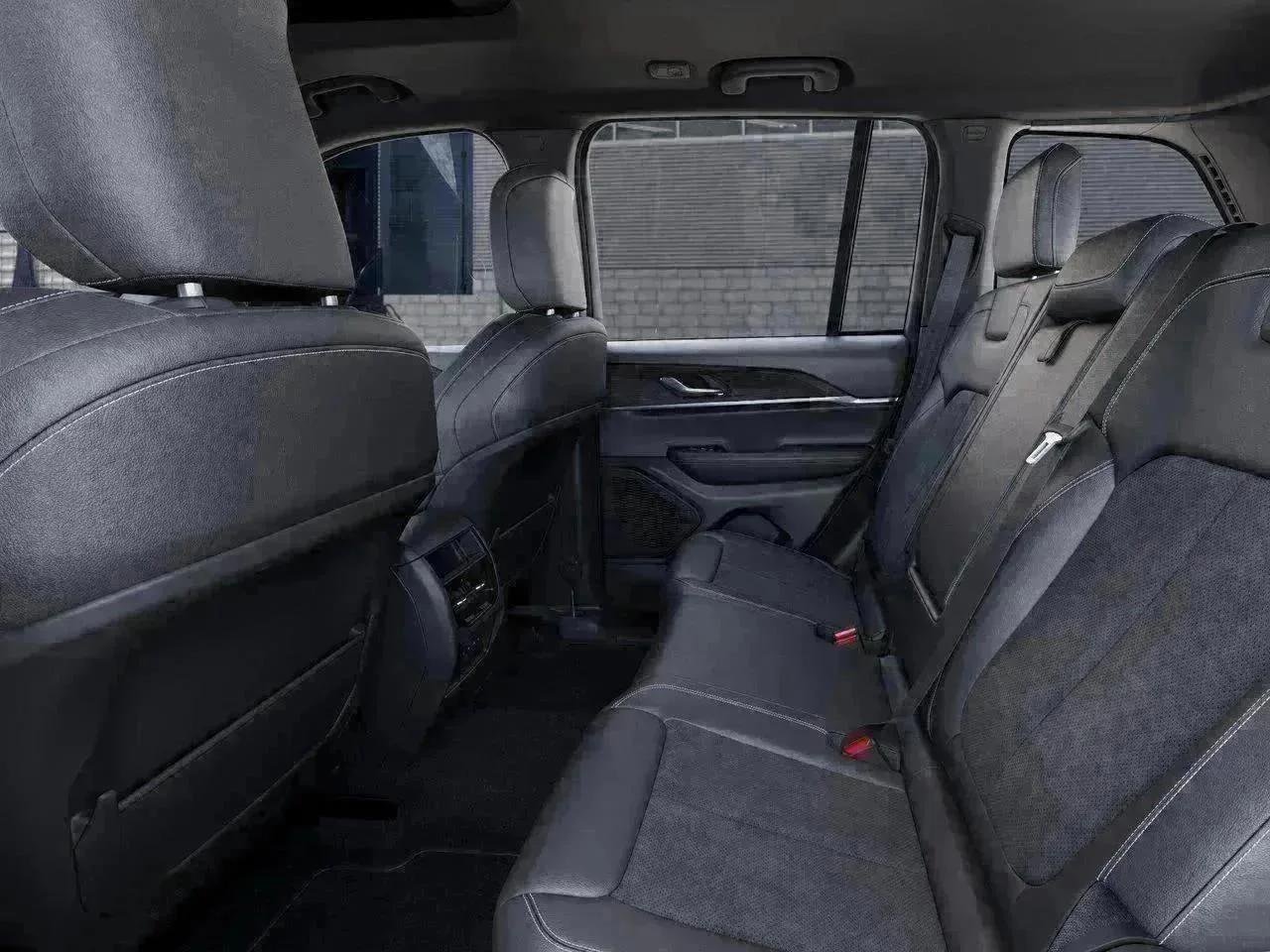 New 2026 Bright White Clearcoat Jeep Laredo image 23