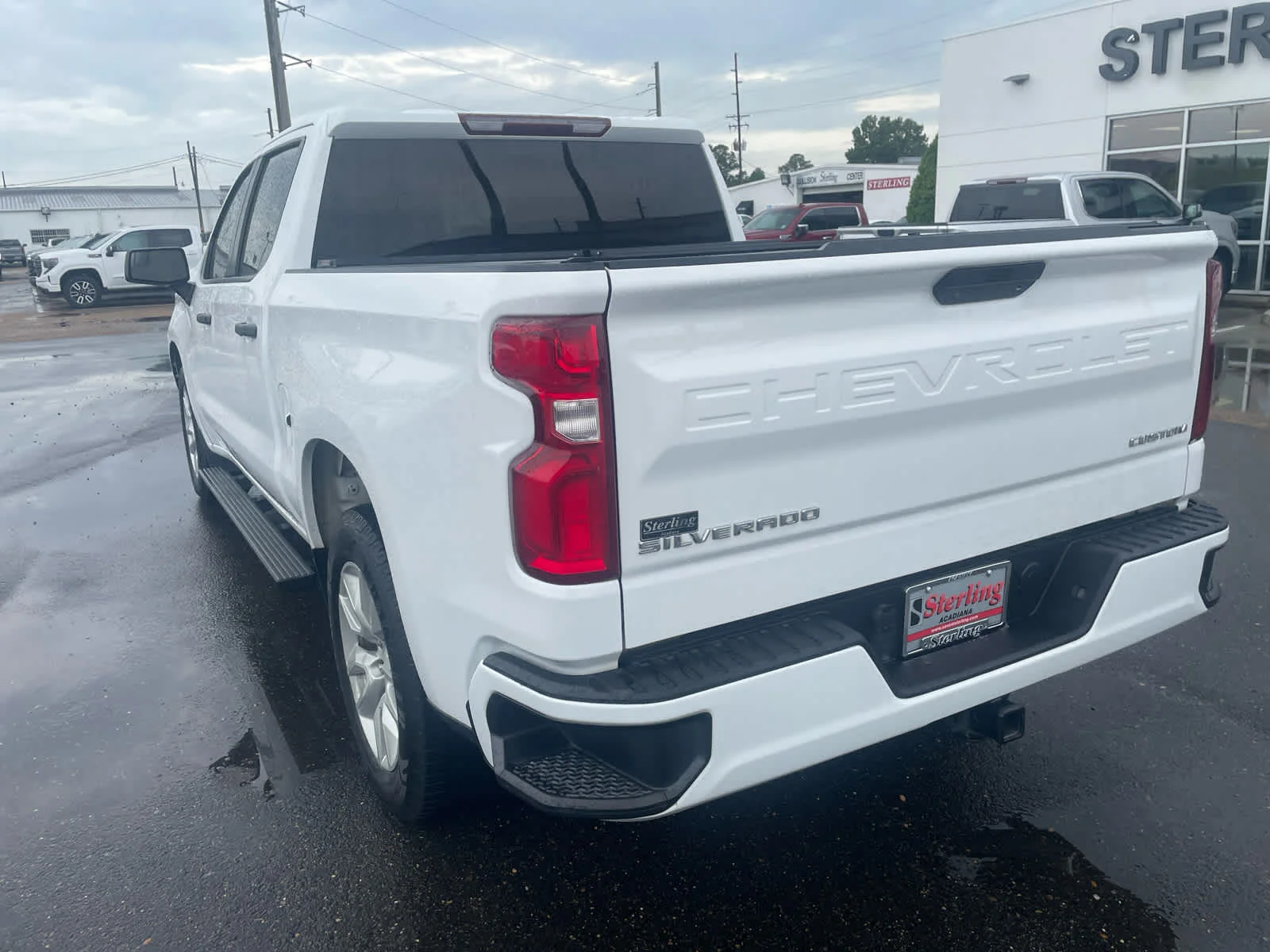 Used 2020 SUMMIT WHITE Chevrolet Custom image 8