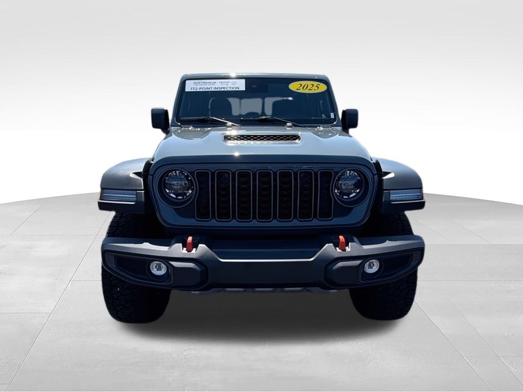 Used 2025 Gray Jeep Mojave image 3