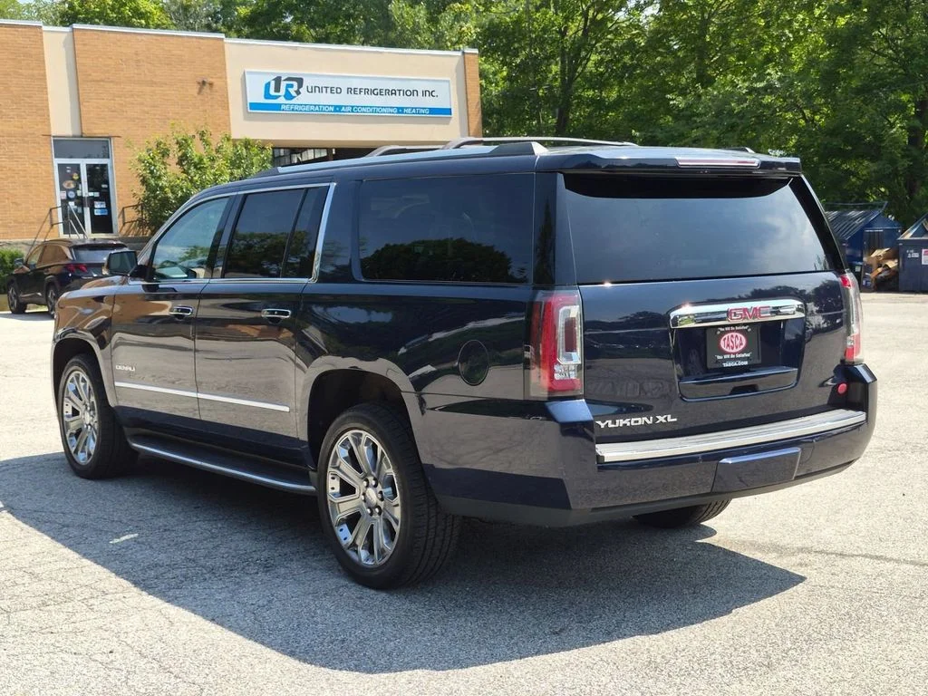 Used 2018 Blue GMC Denali image 10