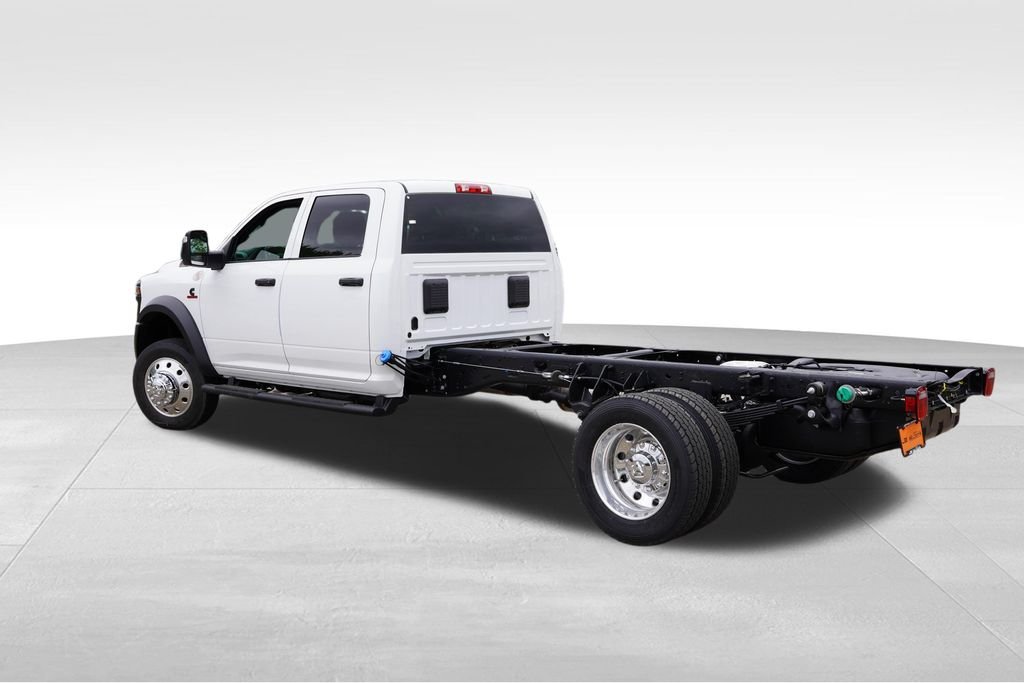 New 2026 Bright White Clear-Coat Exterior Paint RAM Tradesman image 5