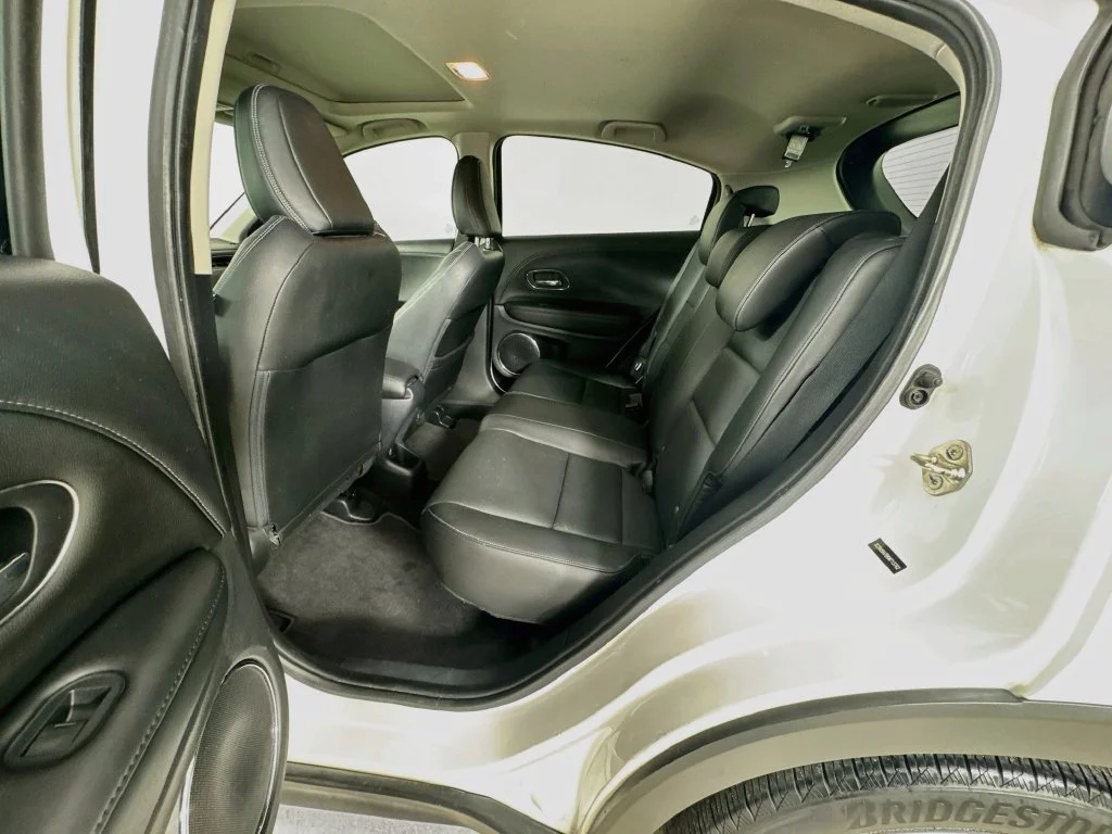 Certified Used 2019 Platinum White Pearl Honda EX-L image 31