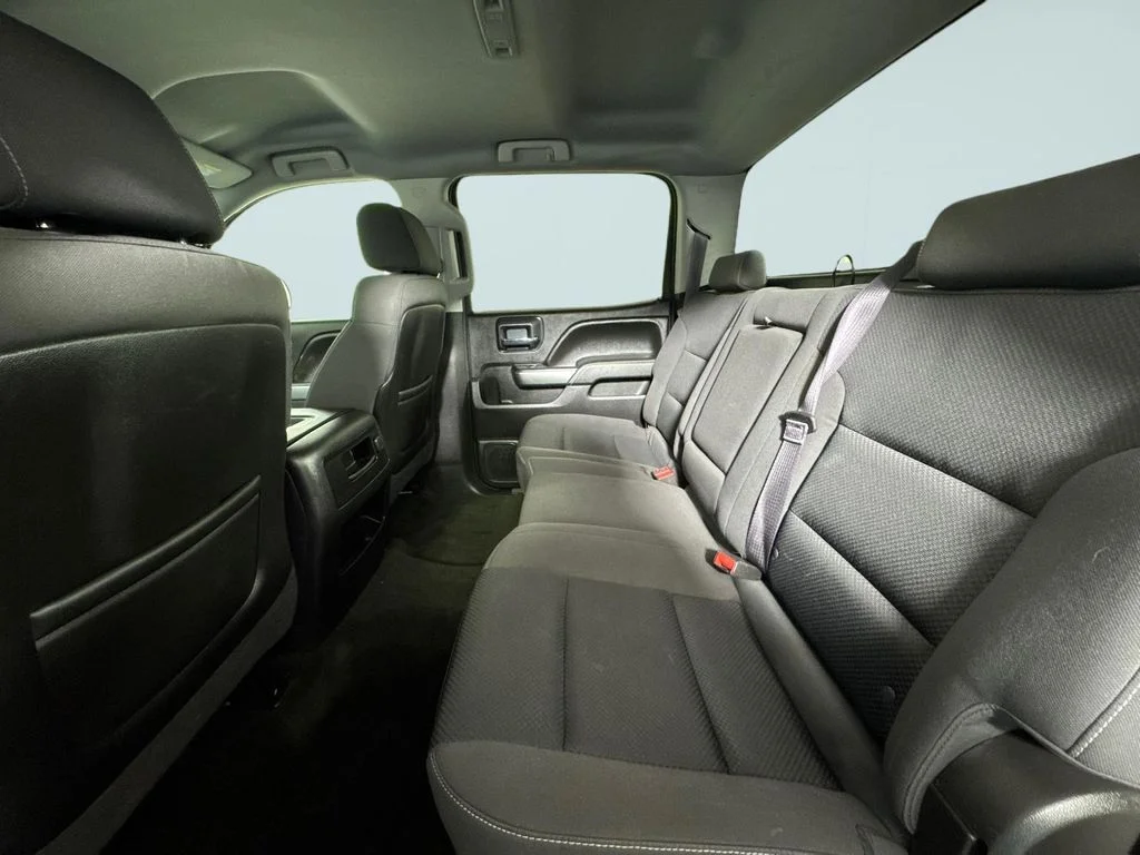 Used 2015 White Chevrolet LT image 12