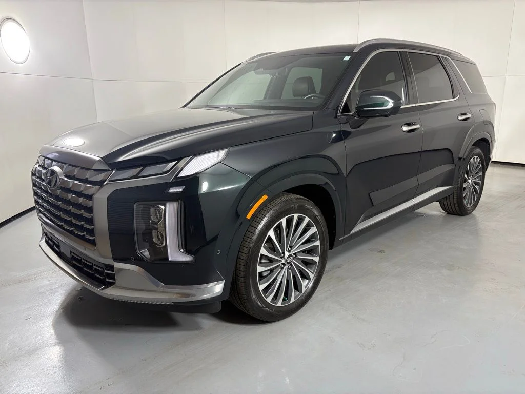 Used 2025 Emerald Hyundai Calligraphy image 4