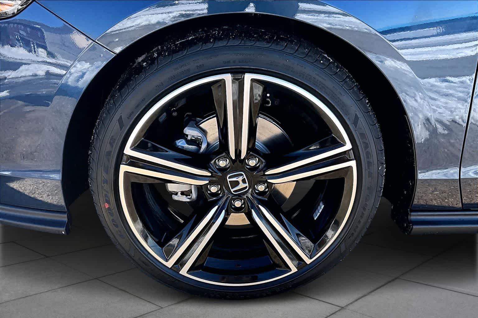 New 2026 Canyon River Blue Metallic Honda SE image 11