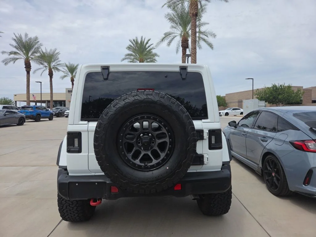 Certified Used 2021 White Jeep Unlimited Rubicon image 5