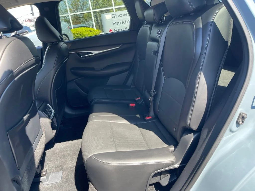 Used 2023 Gray INFINITI LUXE image 16