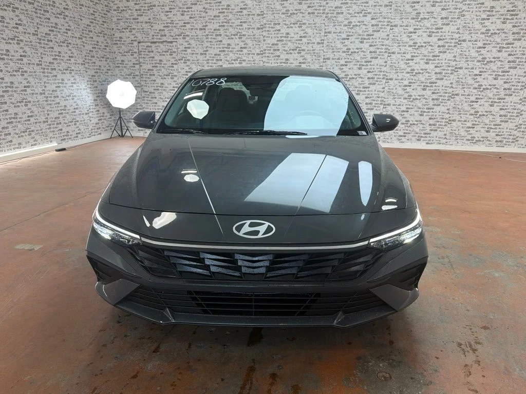 New 2026 Ecotronic Gray Hyundai SE image 2