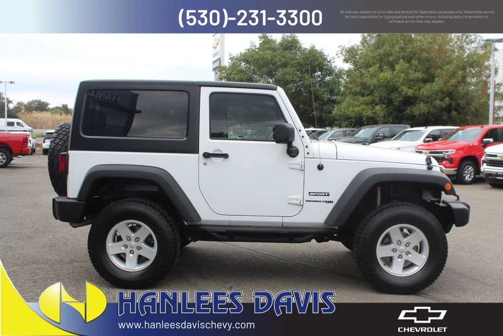 Used 2018 White Jeep Sport image 6