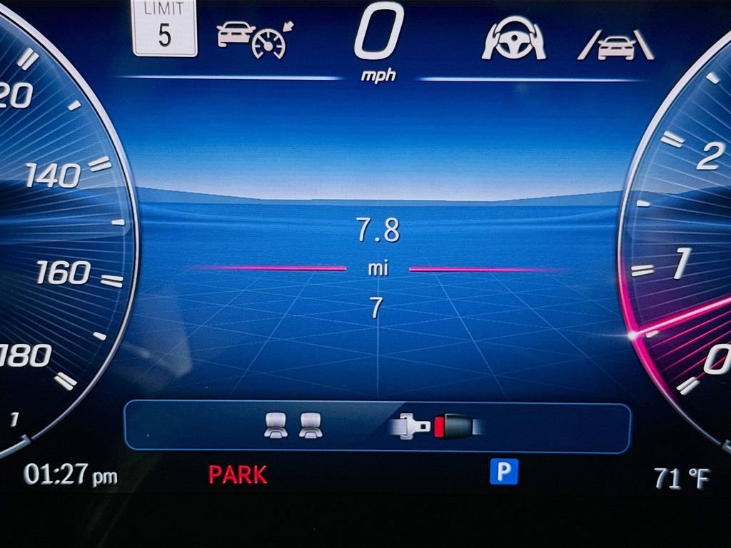 New 2026 MANUFAKTUR Moonlight White Metallic Mercedes-Benz AMG® CLE 53 4MATIC+ Coupe image 45