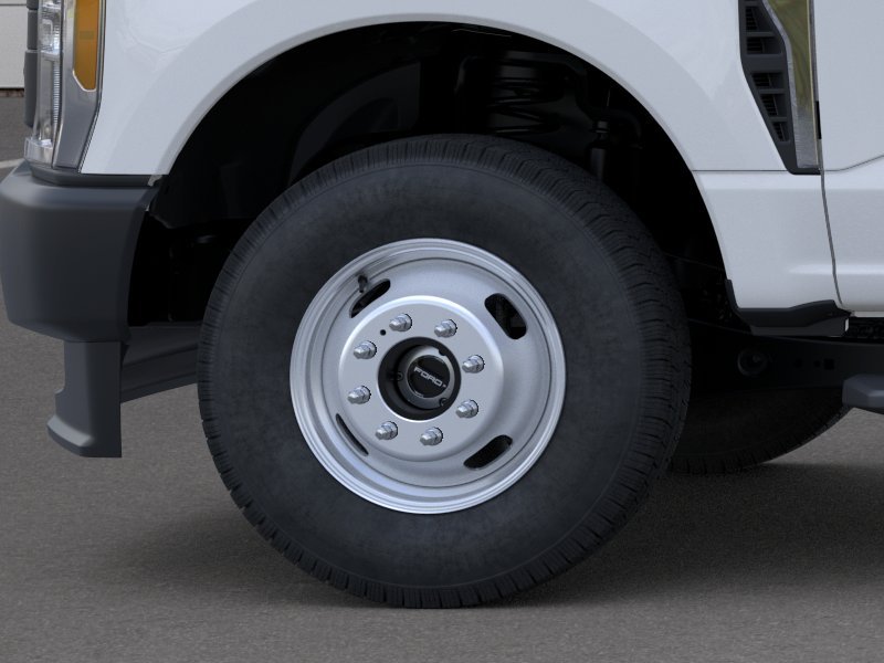 New 2026 Oxford White Ford F-350® XL image 19