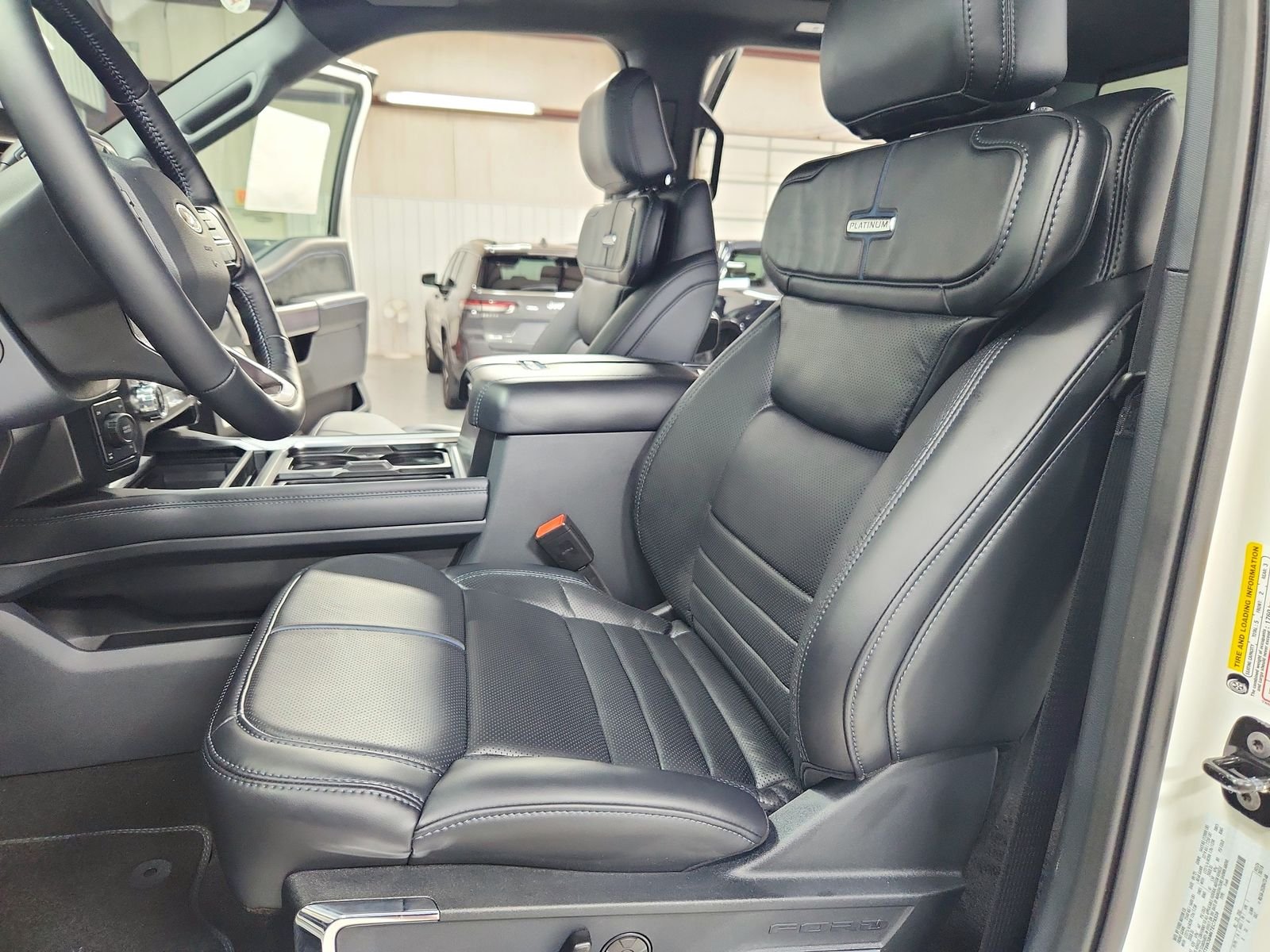 2026 Ford F-350 Super Duty Platinum - Photo 19