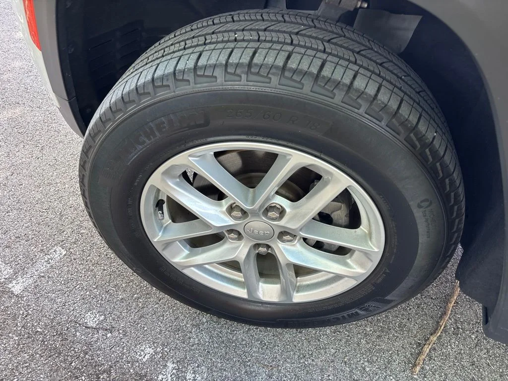Used 2023 Bright White Clearcoat Jeep Laredo image 44