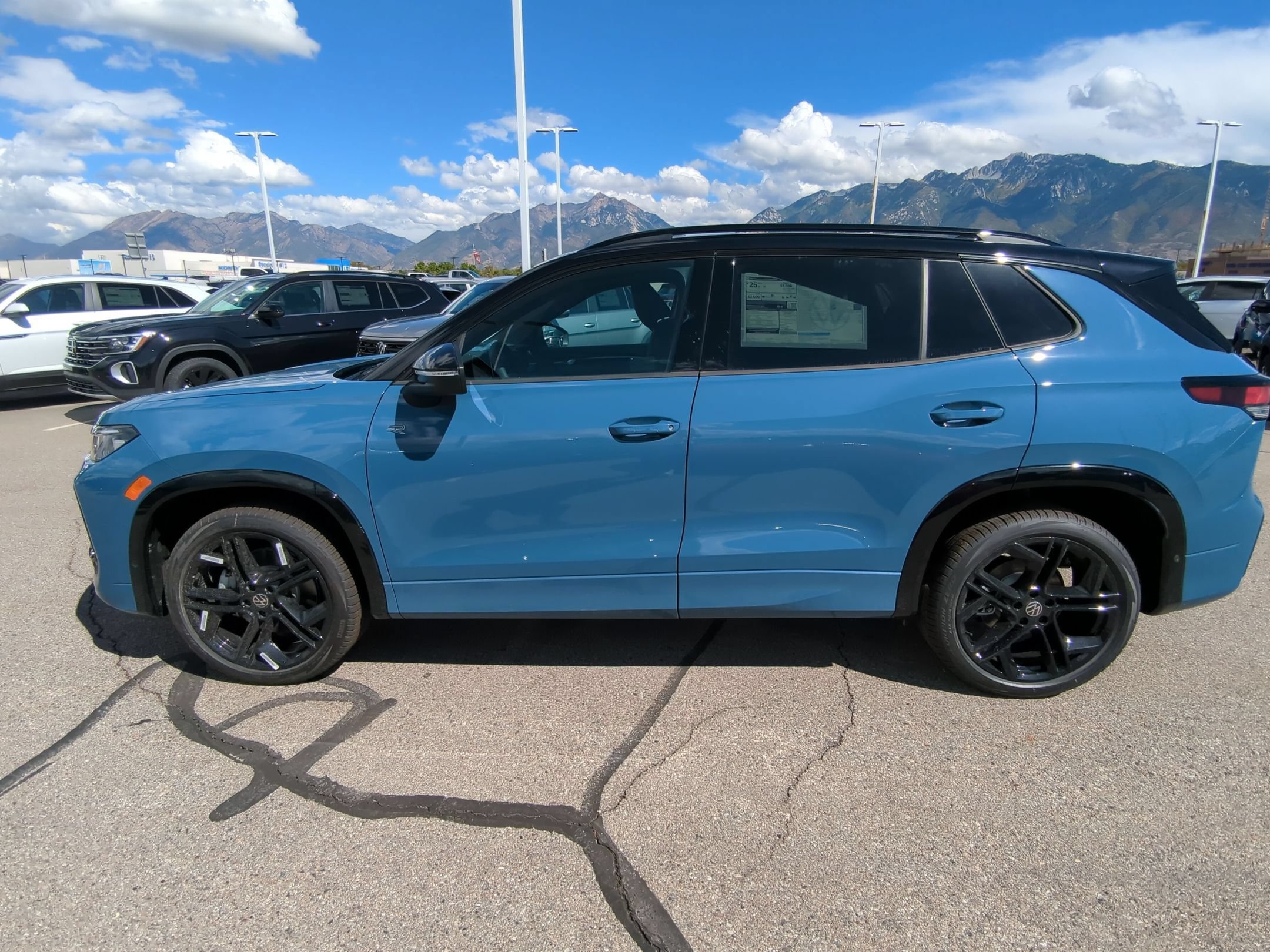 New 2026 Monterey Blue w/Deep Black Roof Volkswagen SE R-Line Black image 7