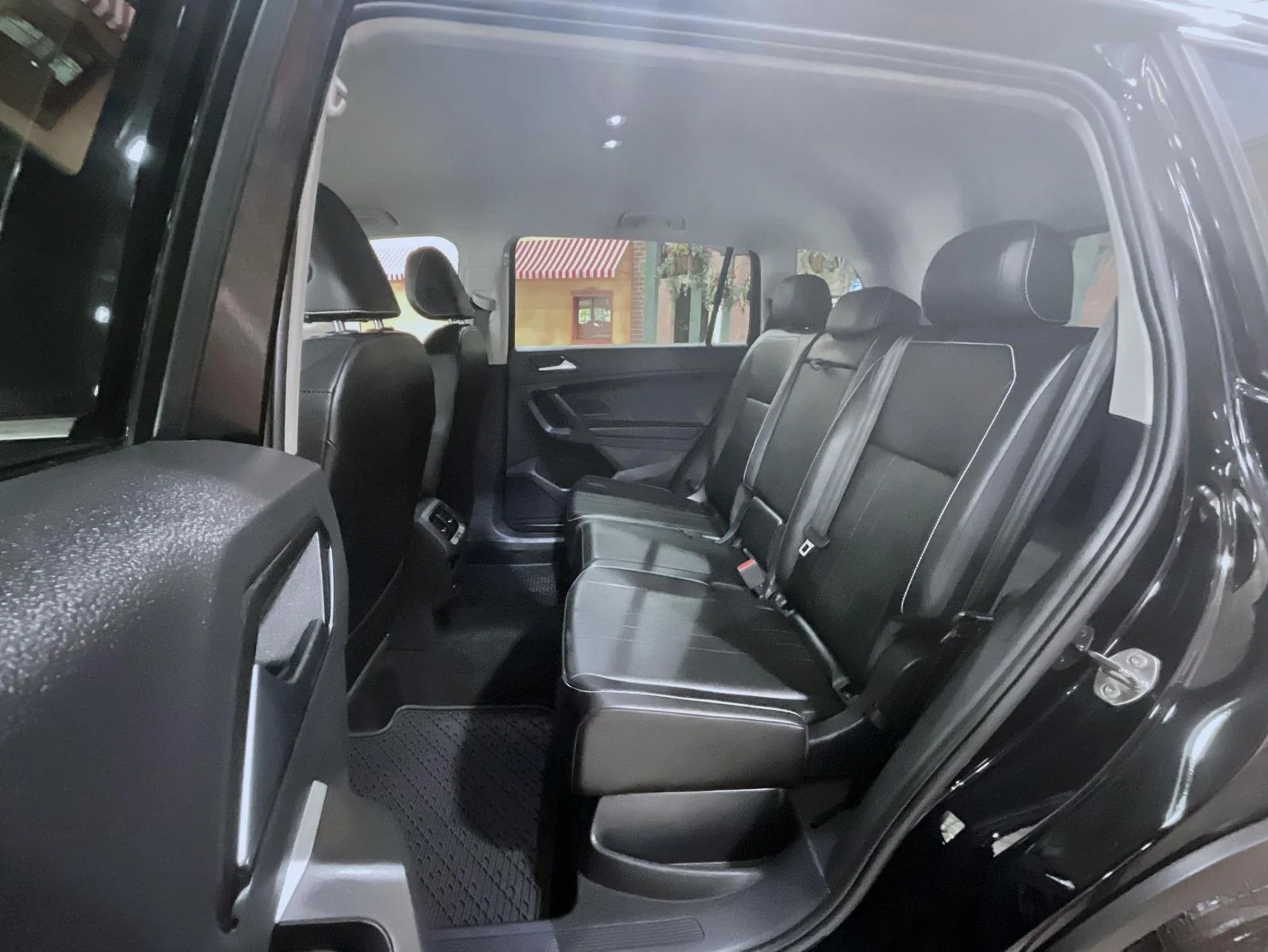Used 2024 Black Volkswagen 2.0T SE image 19