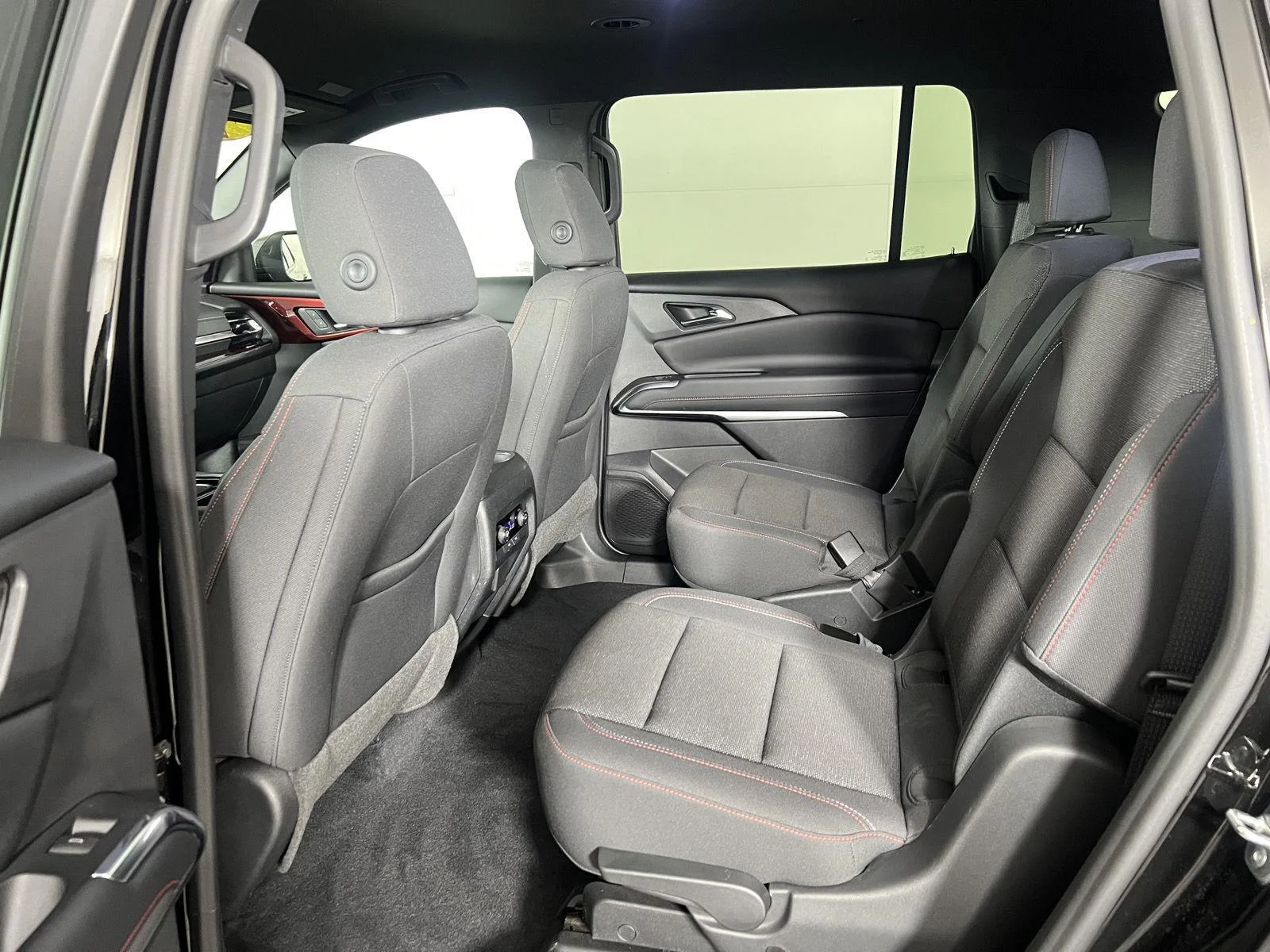 Used 2024 Mosaic Black Metallic Chevrolet Z71 image 8