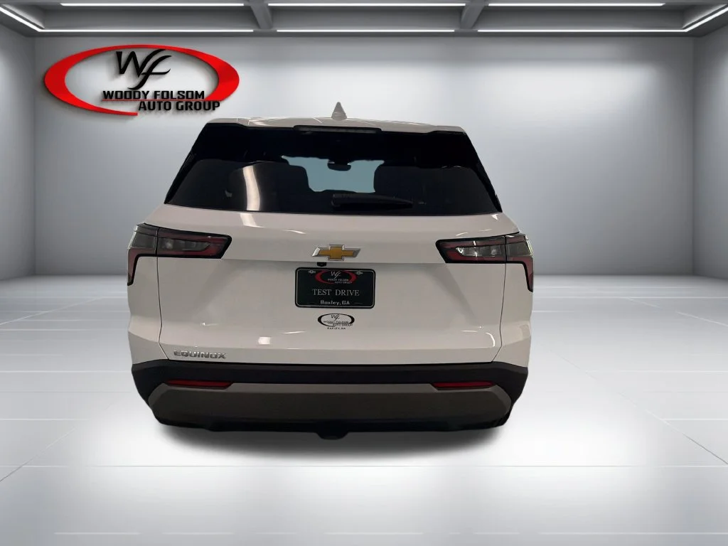 New 2027 Summit White Chevrolet LT image 7