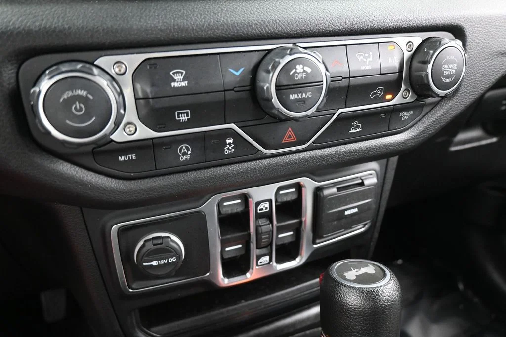 Used 2024 Bright White Clearcoat Jeep Sport S image 19