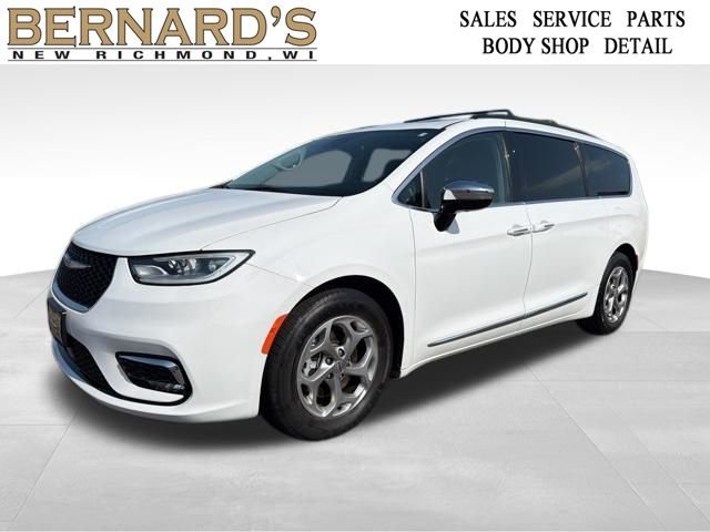 2023 Chrysler Pacifica Limited's photo