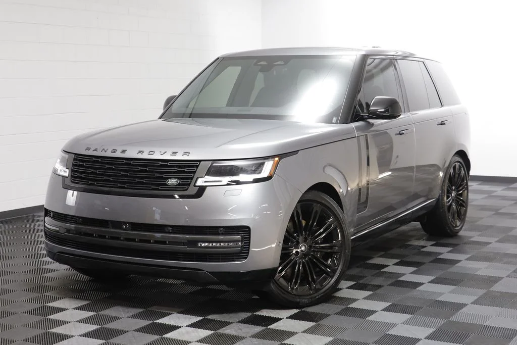 2025 Land Rover Range Rover 3.0 SE SWB's photo
