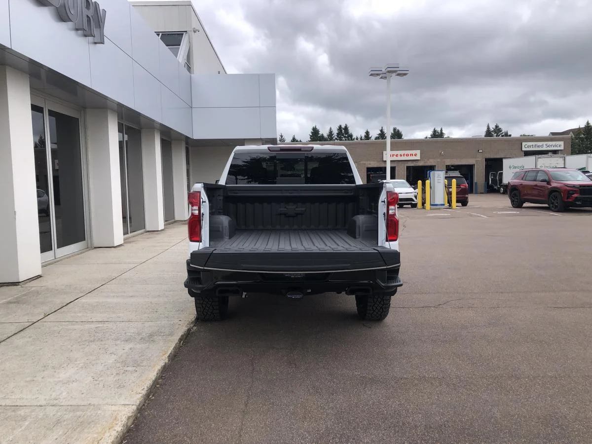 New 2026 White Chevrolet 4wd Crew Cab 147" Lt image 7