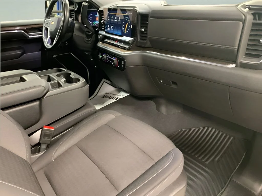 2024 Chevrolet Silverado 1500 LT - Photo 17
