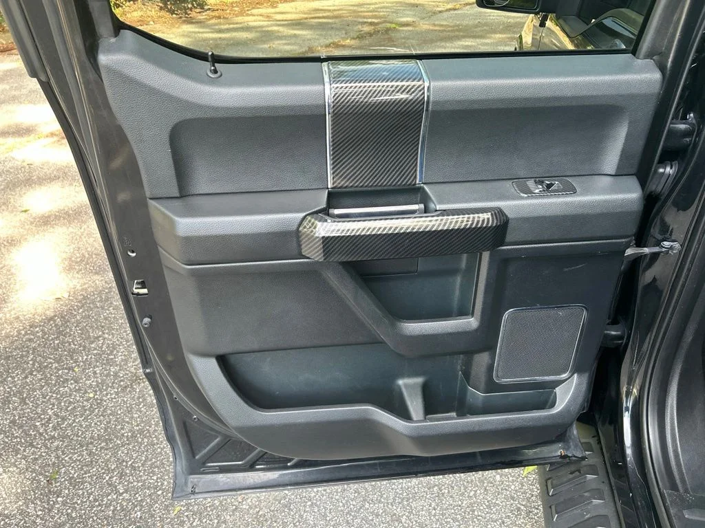 Used 2015 Black Ford Lariat image 24