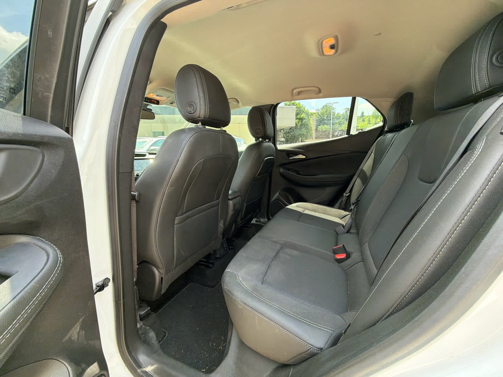 Used 2023 Summit White Buick Preferred image 7