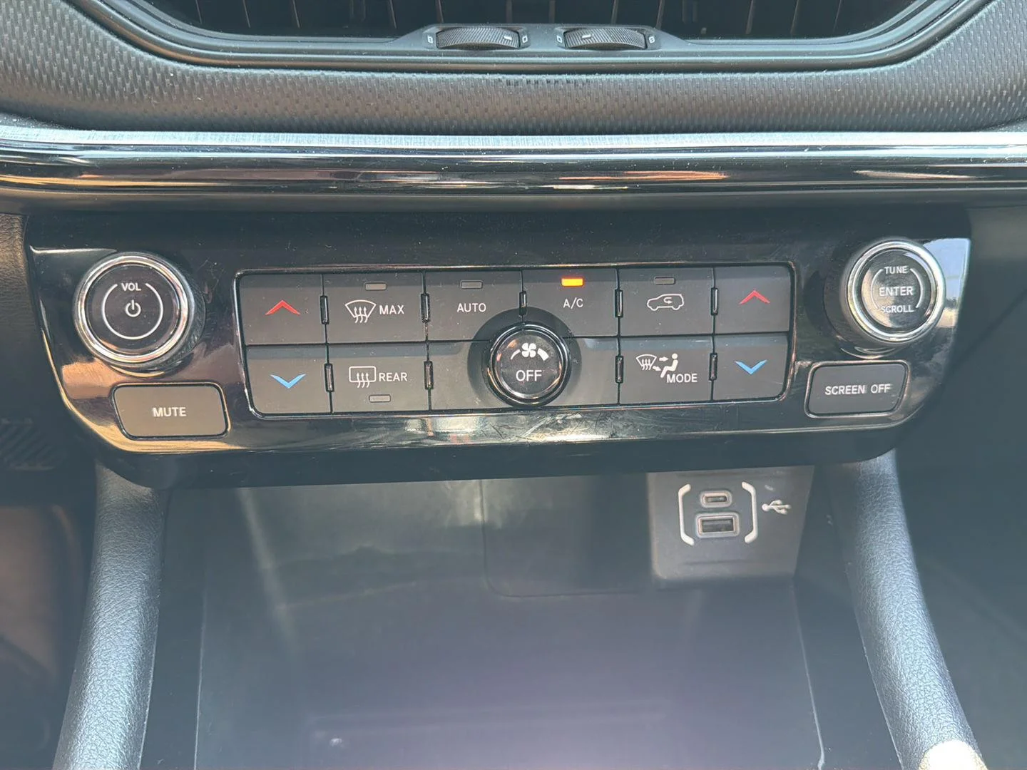 Used 2022 Granite Crystal Metallic Clearcoat Jeep Trailhawk image 15